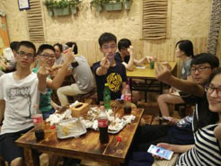 个旧烧烤加盟,学烧烤技术,开烧烤店多少钱疯狂烤翅加盟